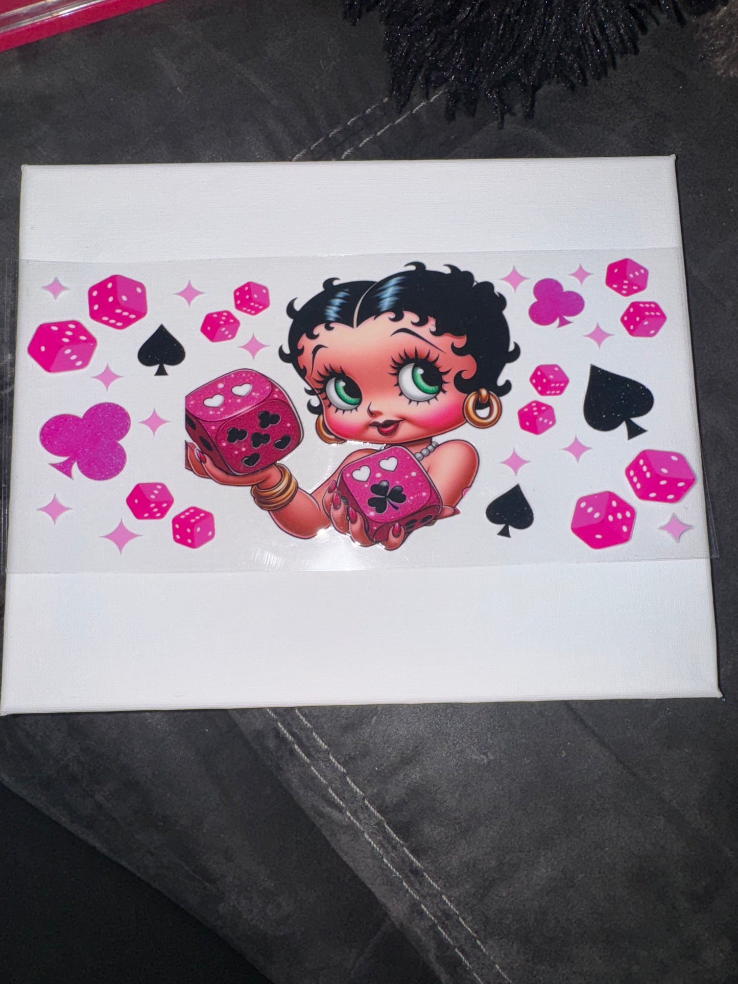 Dice Betty b