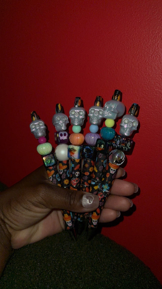 Silver skull head pen (random beads)