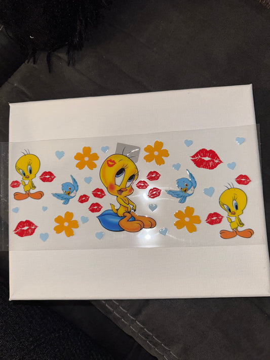 Tweety kisses